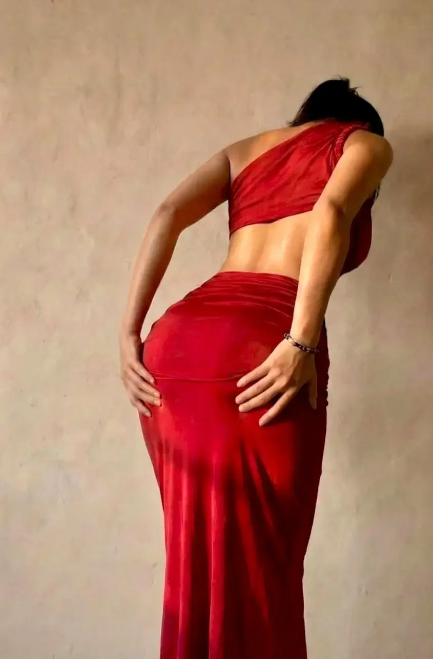 KARISHMA-STRIP