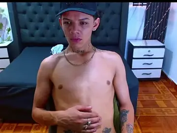 Stripchat Adult Webcam of Dani_Guty