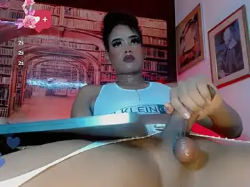 Stripchat Free Live Porn of kiara_gomez__