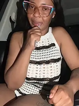 Stripchat Live Sex of DiamondHaze2