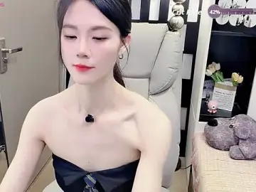 Stripchat Adult Webcam of Yueyue-MM