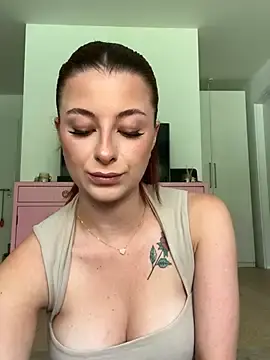 Stripchat Best Webcam of Mia-Rey