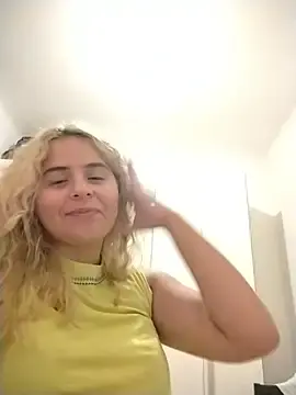 Stripchat Best live sex cam show of Titi_07_HT