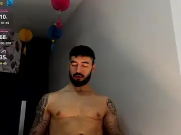 Stripchat Free Live Porn of MarkWalker__