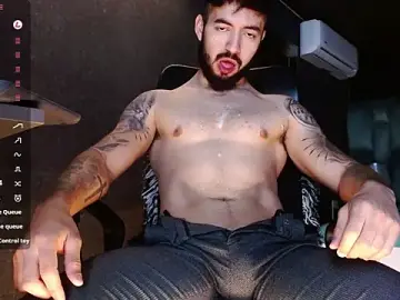 Stripchat Free Porn Cam of MarkWalker__