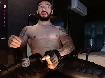 Stripchat Best live sex cam show of MarkWalker__