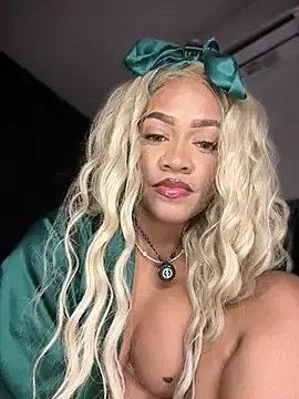 Stripchat Sex Chat of riri_brunnete