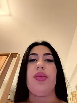 Stripchat Live Sex Cam of Andrestarr