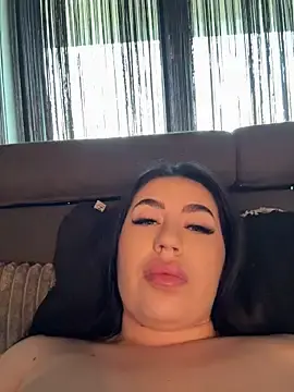Stripchat Live Sex Cam of Andrestarr