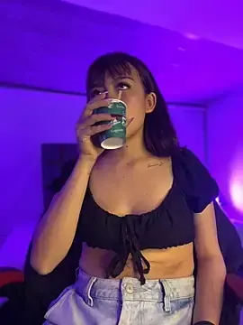 Stripchat Best live sex cam show of kira_ec