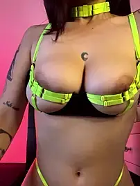 Stripchat Adult Webcams of CharlotteBeaulmont
