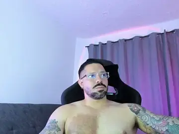 Stripchat Adult Webcams of Pierre_Vidal
