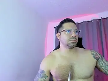 Stripchat Nude Webcam of Pierre_Vidal