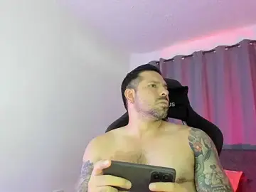 Stripchat Sex Cam of Pierre_Vidal