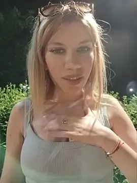 Stripchat Watch Live Sex Cams of EvyLure