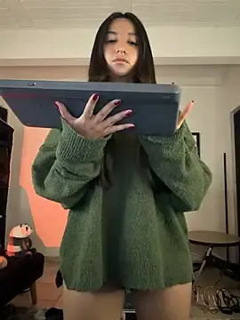 Stripchat Free Porn Cam of aly_golden_