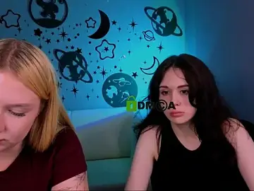 Stripchat Free Porn Cam of playful_sophie