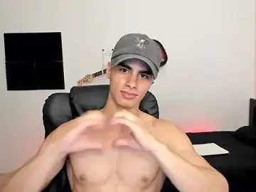 Stripchat Sex Cam of chicozen