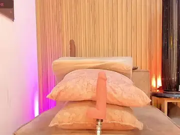 Stripchat Live Sex Cam of sofhiaa_adaams