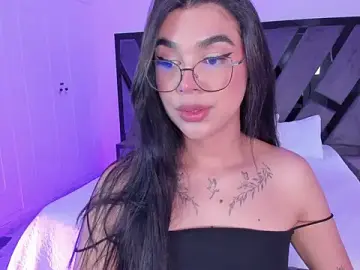 Stripchat Adult Webcam of RoseCassie