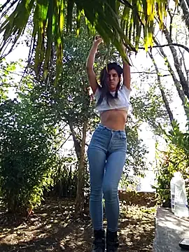Stripchat Live Sex Cam of Yuky_ta