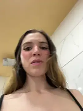 Stripchat Free Porn Cam of kevin_hotgirls