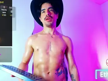 Stripchat Live Porn of Ethan_Briggs_
