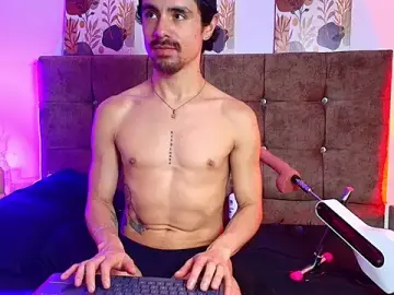 Stripchat Adult Webcam of Ethan_Briggs_