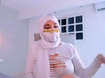 Stripchat Adult Webcam of LittleNoor