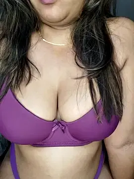Stripchat Free Porn Cam of Loveshash1