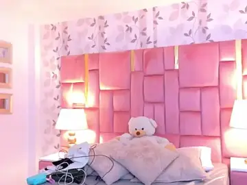 Stripchat Live Sex Cam of LaylaaDoll