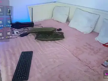 Stripchat Live Porn of Daisy_Abby03