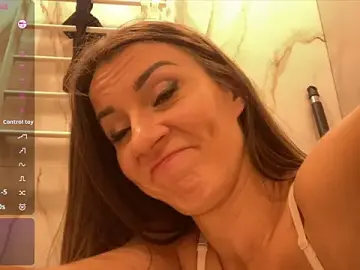 Stripchat Sex Cam of Crystallana