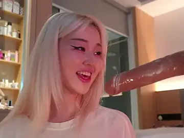 Stripchat Sex Cam of hyun_chia