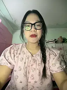 Stripchat Adult Webcam of Emmiuuuu03