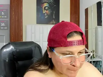 Stripchat Free Porn Cam of katty_femdom