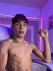 Stripchat Sex Cam of cherub_