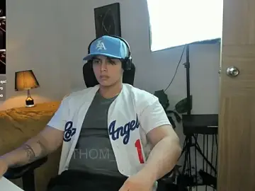 Stripchat Nude Webcam of Thom_Ohtani