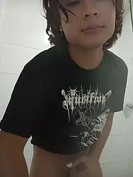 Stripchat Adult Webcam of CataliinaSanttana