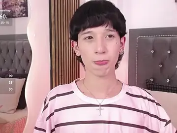 Stripchat Adult Webcam of Emo_Boy_