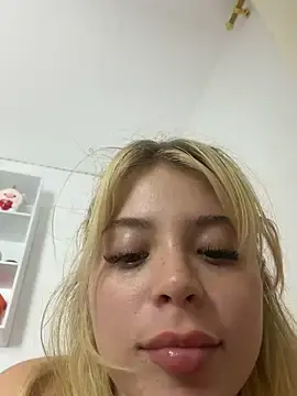 Stripchat Live Sex of _Alicee_1