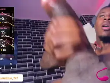 Stripchat Sex Cam of Lil_Curved