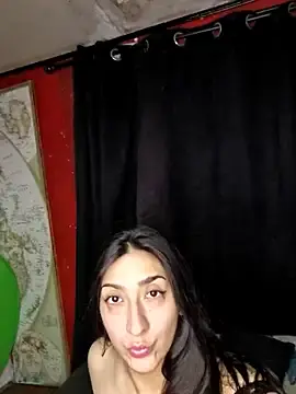 Stripchat Live Sex Cam of MaiaExotic