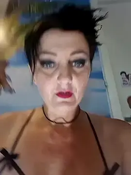 Stripchat Free Porn Cam of lucillabollente