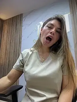 Stripchat Adult Webcams of alicee16