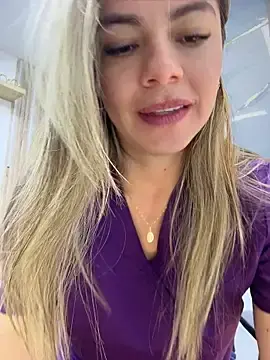 Stripchat Free Porn Cam of alicee16