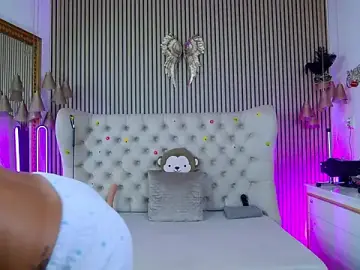 Stripchat Sex Cam of PlayfulShow