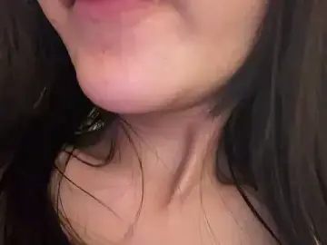 Stripchat Adult Webcam of 2Zoe