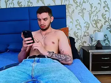 Stripchat Sex Cam of Michael_magno
