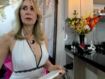 Stripchat Adult Webcams of ashleymilf_1